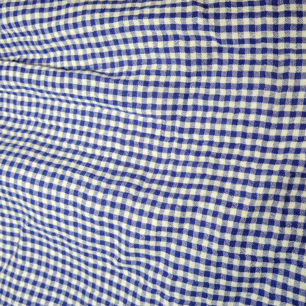 Old Navy Women's Blue Checkered Button Down Shirt - Picture 4 of 5